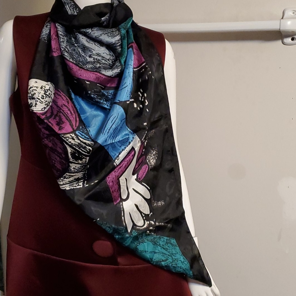 Picasso Scarf - Picture 3 of 12
